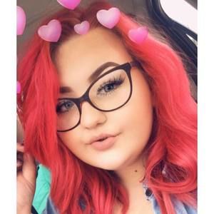 Meet your Posher, Chloe